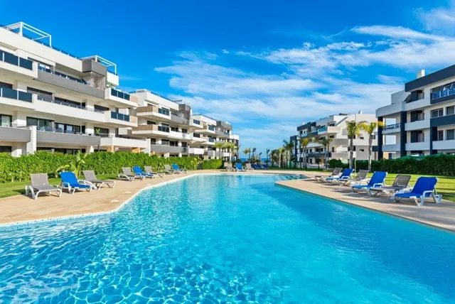 Apartamento en Orihuela Costa – ¡A solo minutos de la playa!