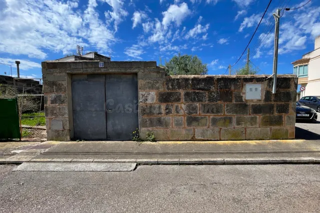 Excelente solar urbano en esquina en pleno centro de Ses Sal