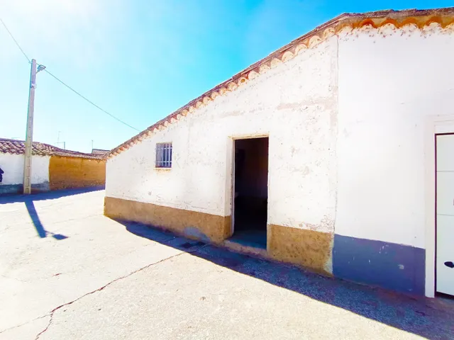 Urbis te ofrece una casa de pueblo en venta en Galisancho, Salamanca. — 50