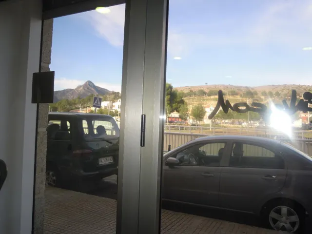 GANDIA (JUZGADOS NUEVOS) - LOCAL COMERCIAL - SE VENDE — 12