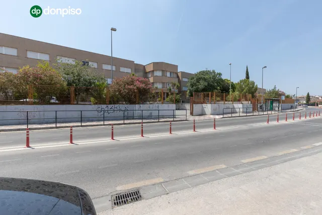 FANTÁSTICO TRÍPLEX EN CÁJAR: UNA VIVIENDA LLEVA DE AMPLITUD Y LUMINOSIDAD — 45