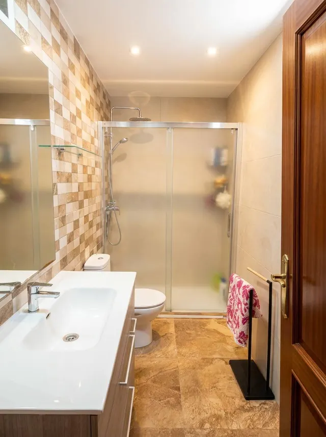 Oportunidad Única de Inversión en Almuñécar Centro | Ref: DLR00285 — 14