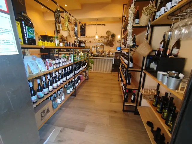 SE TRASPASA BAR FUNCIONANDO EN PLAZA CONSTITUCION — 23