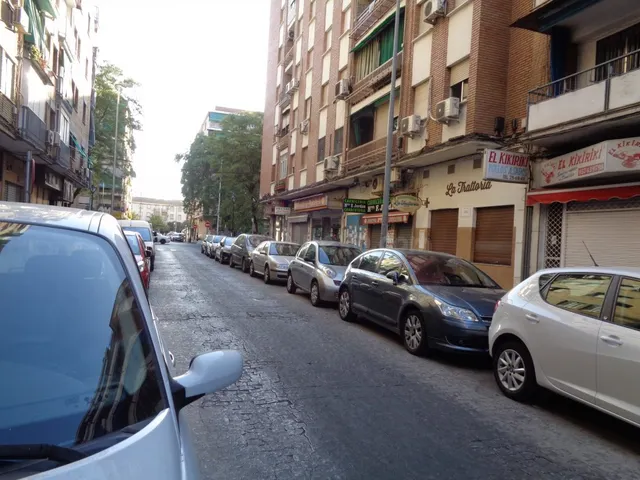 Local comercial 65m² en alquiler - Av. Barcelona - Viñuela - - foto 2