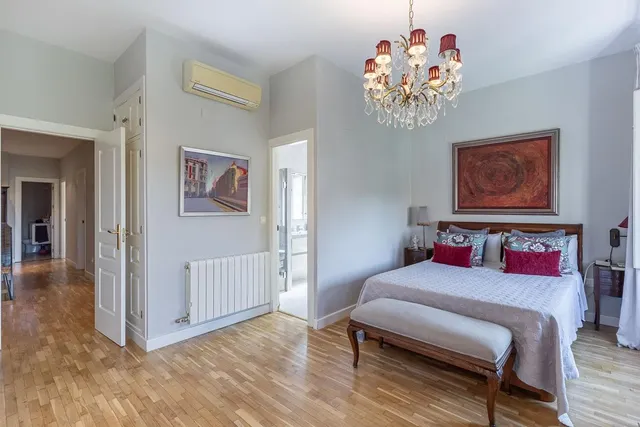 Exclusivo Piso Dúplex en el Corazón de Granada — 18