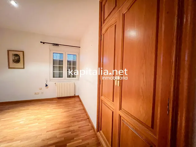 Magnifico chalet a la venta en Valencia — 23