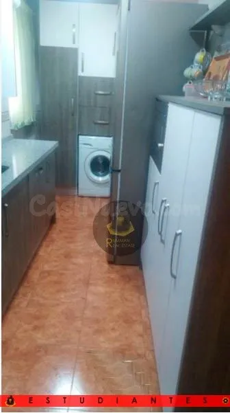 EST/ Piso amueblado para ESTUDIANTES con CUATRO dormitorios  - foto 5
