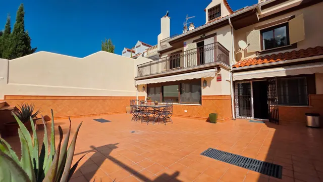 ¡increíble casa adosada con piscina privada en urbanización azahar! — 16