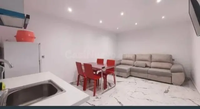 SE VENDE LOCAL COMERCIAL REFORMADO A VIVIENDA, ACTUALMENTE F - foto 3