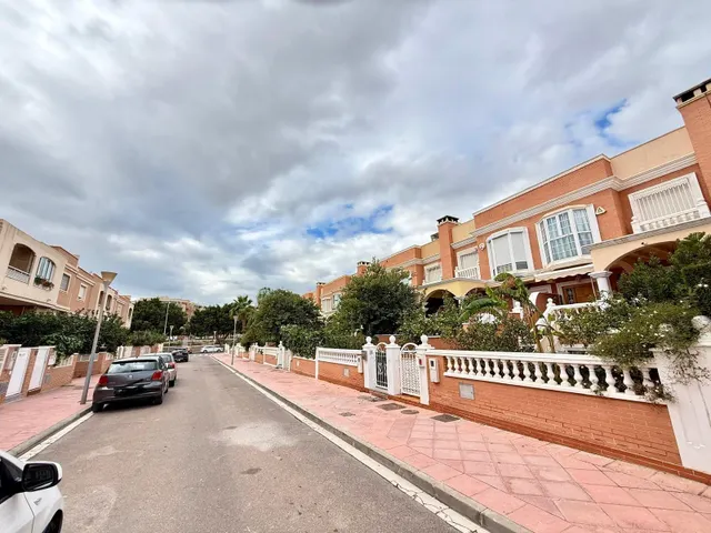 Amplio adosado en Villablanca, 'Residencial Villa Claudia' — 50