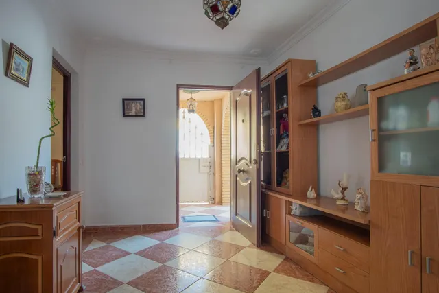 Casa independiente con jardín, patio y azotea en San Fernand - foto 5