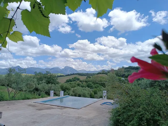 VENTA PARCELA CON CASA Y PISCINA.ZONA PRADO DEL REY