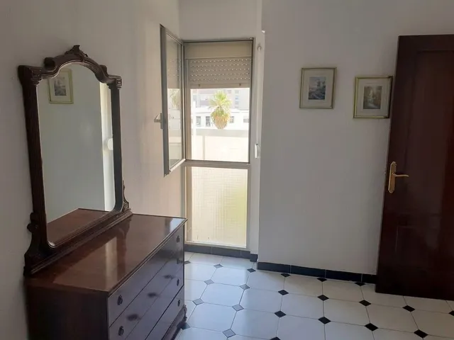Comodidad y amplitud en cadiz — 24