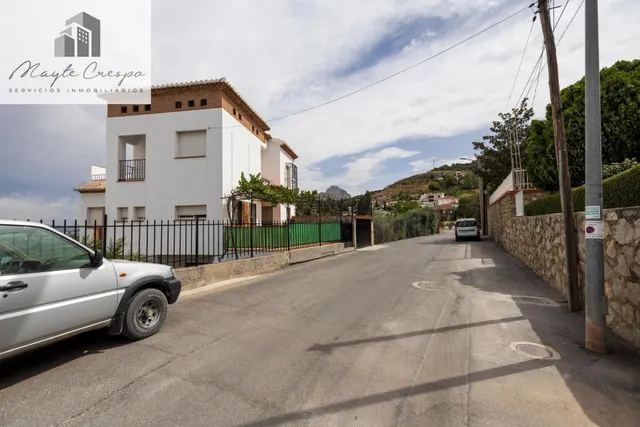 GRAN FINCA URBANA EN NIVAR! — 7
