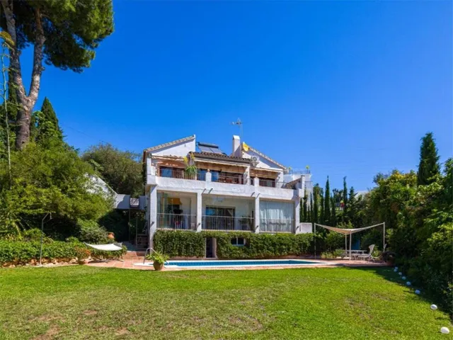 Chalet 4 habitaciones 230m² en venta - Marbella