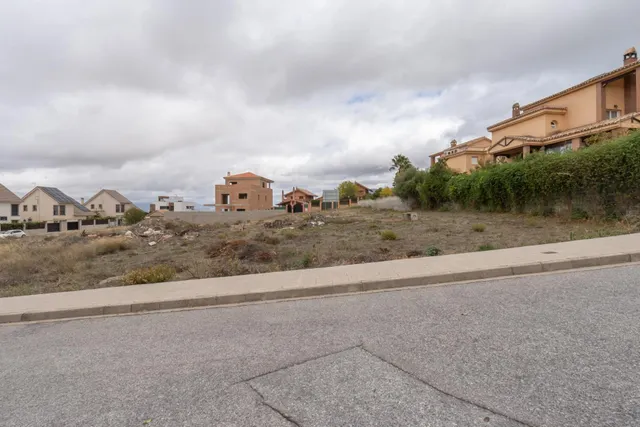 VENTA DE PARCELA EN LA URBANIZACIÓN CAÑADAS DEL PARQUE — 7