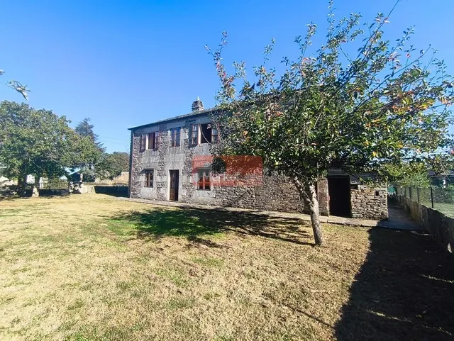 Casa de piedra gallega en venta en Begonte: espacio, encanto y tranquilidad — 48