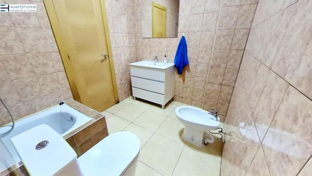 AMPLIA HABITACIÓN DE ALQUILER EN MISLATA CON BALCÓN — 15