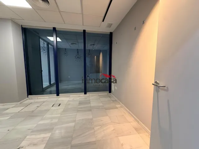Local comercial 185m² en alquiler - San Miguel — 28
