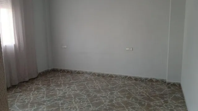 Se vende casa con bajo comercial — 18