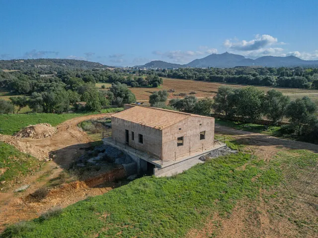 Finca rústica en construcción y proyecto en vigor en Felanit - foto 4