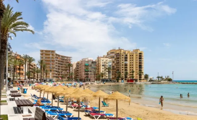 APARTAMENTO DE 3 DORMITORIOS 2 BAÑOS EN TORREVIEJA (PLAYA DEL CURA) — 16