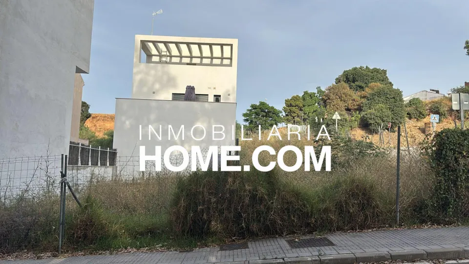 Parcela Urbana de Esquina 100% Edificable en el Centro de Alhaurín de la Torre