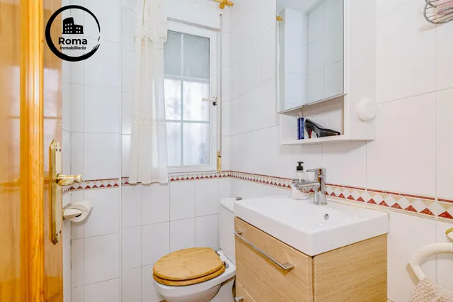 ¡AMPLIA CASA DE 4 DORMITORIOS, 3 BAÑOS Y CALEFACCIÓN CENTRAL EN LA ZUBIA! ✨ — 11