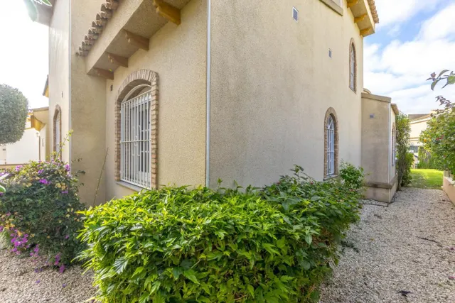 Montilla, Acogedor Chalet Pareado con garaje cerrado y 394m2 de parcela — 27
