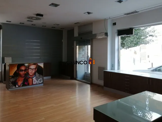 LOCAL COMERCIAL TOTALMENTE ACONDICIONADO EN VENTA — 3
