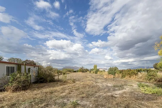 Cortijo con casa de 117 m2 y terreno de 2.312 m2 en Santa Fe — 24