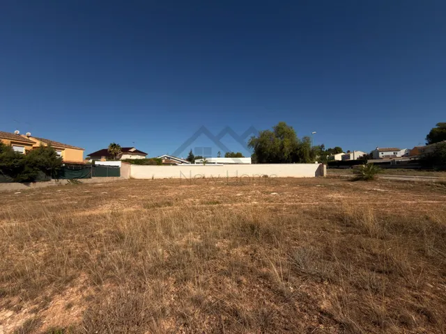 PARCELA URBANA DE 696 m2 EN MONTE COLORADO — CREA EL CHALET QUE IMAGINAS — 21