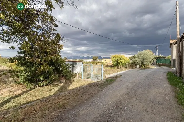 Cortijo con casa de 117 m2 y terreno de 2.312 m2 en Santa Fe — 22