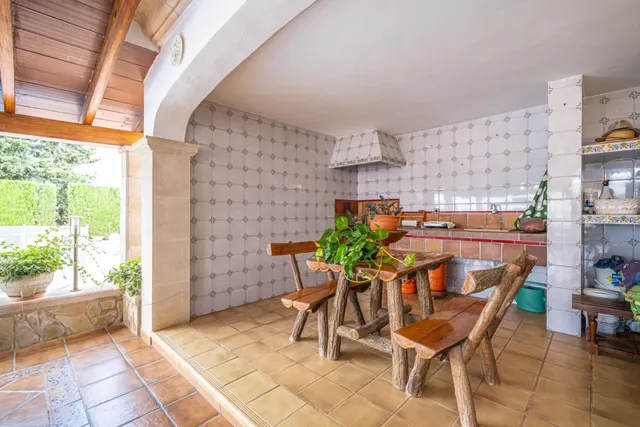 Chalet urbano con piscina y jardín en Sa Cabaneta — 37