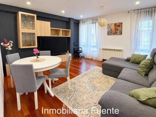 Se vende piso en Zalla con camarote — 2