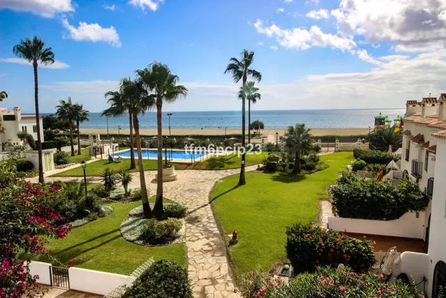 Adosada en Venta en Casares Málaga - foto 3
