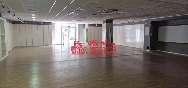 ¡¡MAGNIFICO LOCAL, AMPLIO Y DIAFANO EN ZONA CONCURRIDA DE ELCHE!! — 6