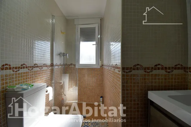 ¡GRAN OPORTUNIDAD! PAREADO REFORMADO, EXTERIOR CON TERRAZA Y ASCENSOR — 43