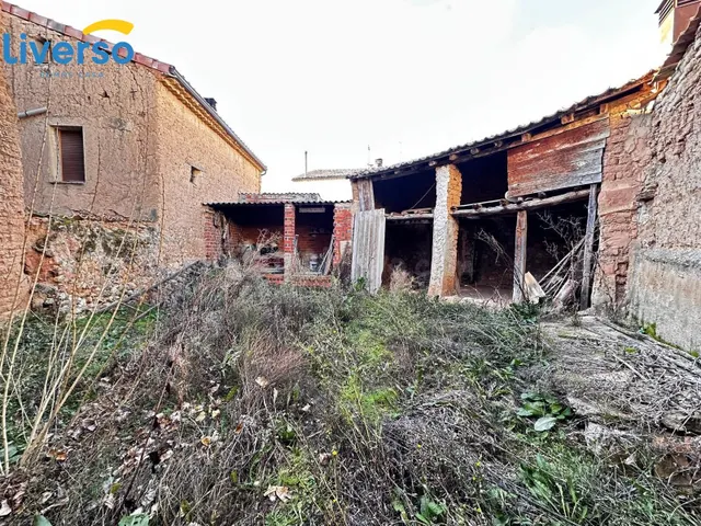 Oportunidad Única: Casa en Venta para Reformar a Tu Gusto - foto 3