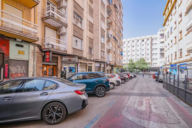 Local en Venta en la Calle Sol — 23