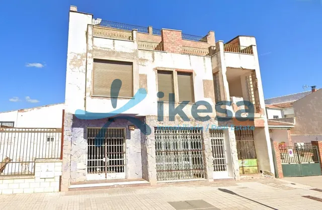 Venta de Local Comercial en Marmolejo, Jaén.