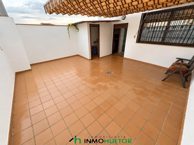 Amplia casa con gran garaje y terraza — 14