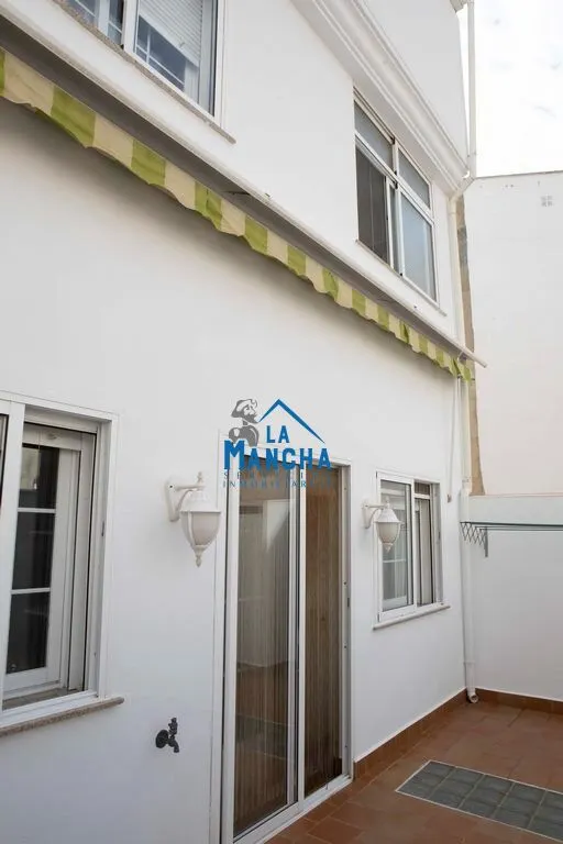 *595.000€* inmobiliaria la mancha vende casa en el barrio de san pablo de Albacete — 24