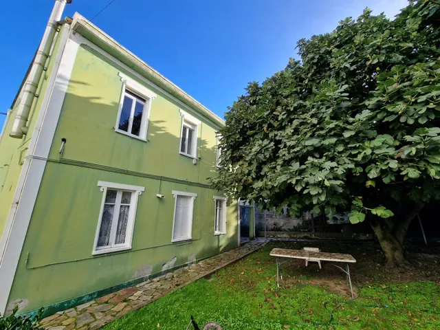 EXCLUSIVO CONJUNTO DE DOS CASAS CON JARDÍN Y GARAJE A 300 METROS DE LA PLAYA DE A RAPADOIRA – FOZ — 7