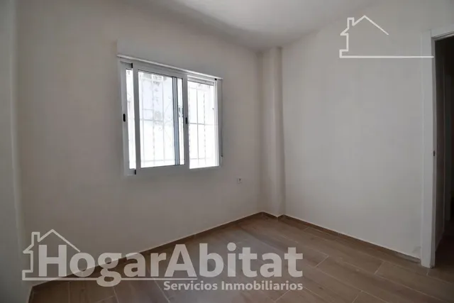 ¡disfruta de una casa reformada y luminosa con impresionante terraza! — 18