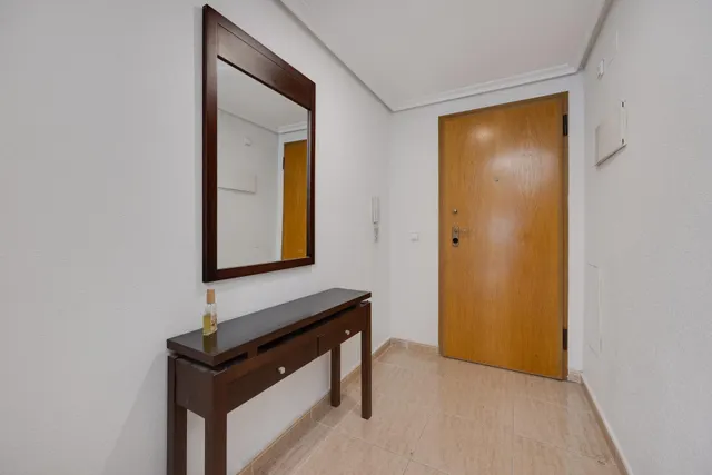 Venta de amplio apartamento seminuevo Ed.Torreaguas Torrevieja — 21