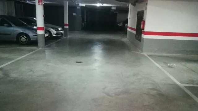 SE VENDE AMPLIA PLAZA DE GARAJE EN IMAGINALIA FRENTE AL COLEGIO, UNA ZONA EN PLENO APOGEO — 2