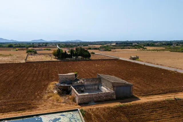 ESPECTACULAR FINCA RÚSTICA CON MOLINO EN MURO — 50