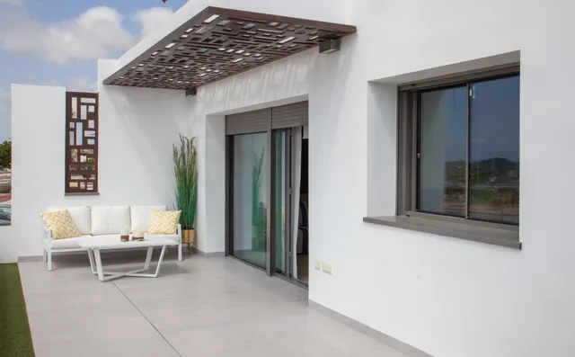 Obra nueva en Finestrat con preciosas vistas al mar! www.euroloix.com — 28