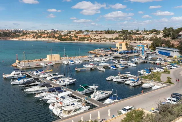 APARTAMENTO DE 2 DORMITORIOS Y 1 BAÑO EN AGUA MARINA ( ORIHUELA COSTA ) — 32